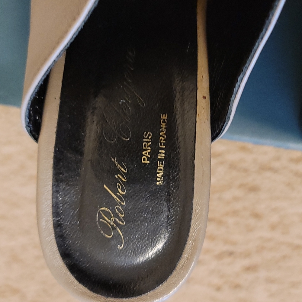 Great Condition Robert Clergerie Slides - image 5